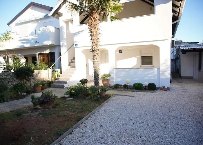 Appartamento With Parking Space - 22626 Vir